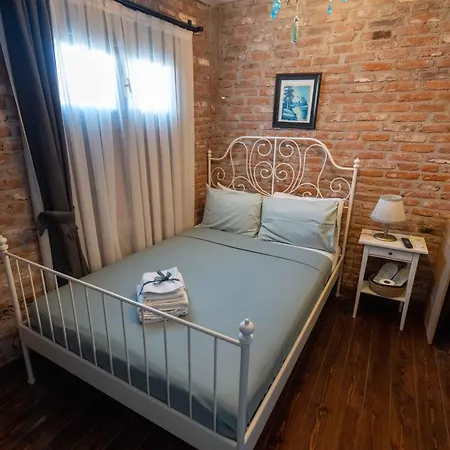 Avlulu Hotel